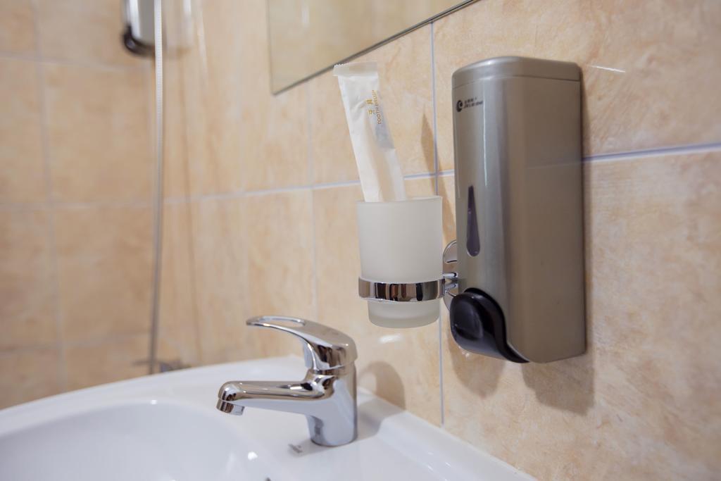 Kel Inn Hotel Астана Стая снимка